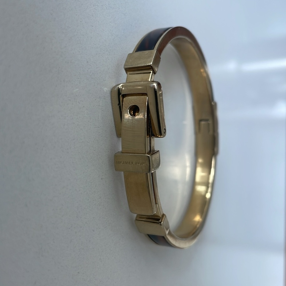 Michael Kors bucket bracelet gold and tortoise